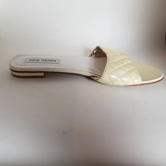 Vintage! Y2K Steve Madden quilted patent leather slides - Picture 3 of 10